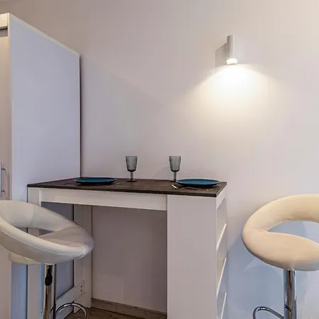 Apartment Inspired - Retreat